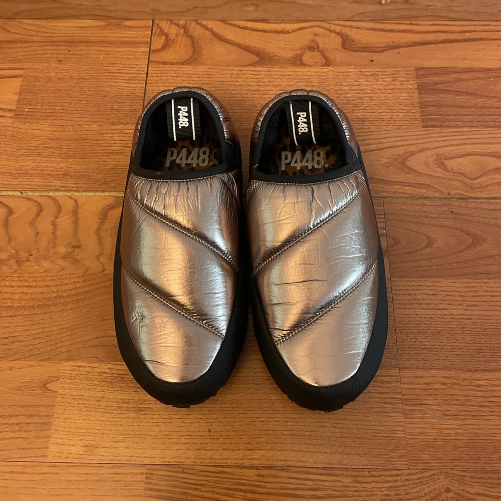 P448 Bronze reflective insulated slippers